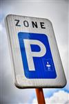 EINDE BLAUWE ZONE 8 PARKEERPLAATSEN AAN DE VIJVER !